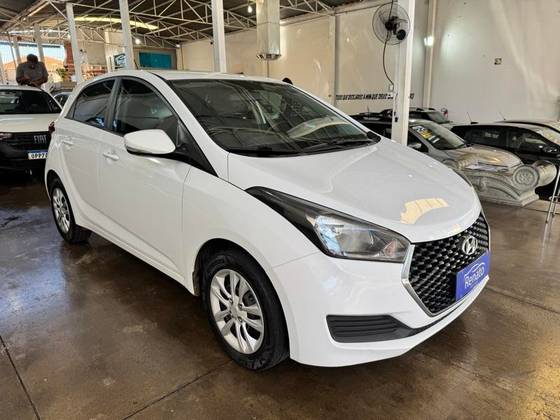 HYUNDAI HB20 1.6 COMFORT PLUS 16V FLEX 4P AUTOMÁTICO HYUNDAI HB20 1.6 COMFORT PLUS 16V FLEX 4P AUTOMÁTICO